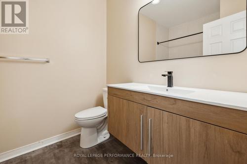 1020 Redtail Pvt, Ottawa, ON - Indoor Photo Showing Bathroom