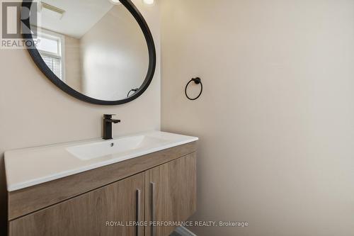 1020 Redtail Pvt, Ottawa, ON - Indoor Photo Showing Bathroom