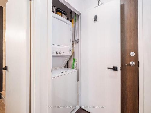 Uph07-600 Fleet St, Toronto, ON - Indoor Photo Showing Laundry Room