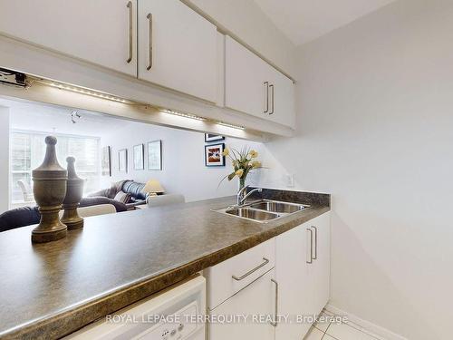 511-20 Southport St, Toronto, ON - Indoor Photo Showing Kitchen With Double Sink