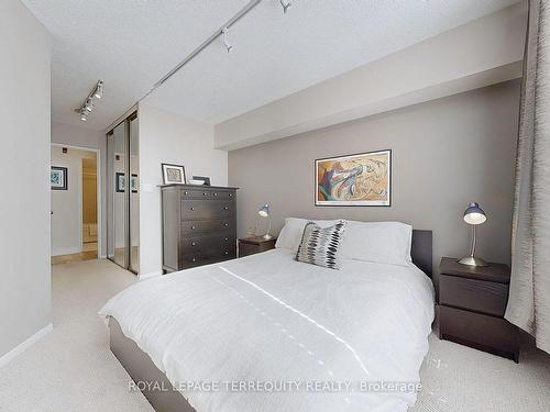 511-20 Southport St, Toronto, ON - Indoor Photo Showing Bedroom