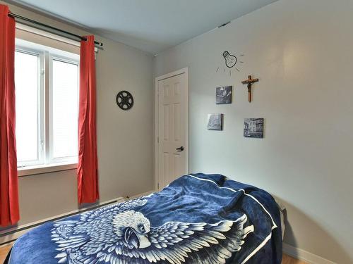 Chambre Ã Â coucher - 921  - 923 Rue St-Isidore, Saint-Lin/Laurentides, QC - Indoor Photo Showing Bedroom