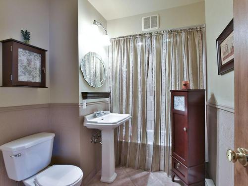 Salle de bains - 921  - 923 Rue St-Isidore, Saint-Lin/Laurentides, QC - Indoor Photo Showing Bathroom