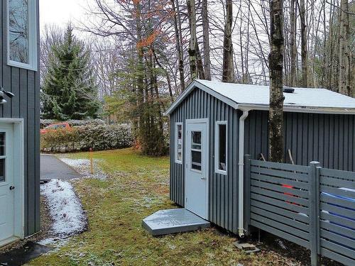 Shed - 9 Av. Du Parc, Magog, QC - Outdoor