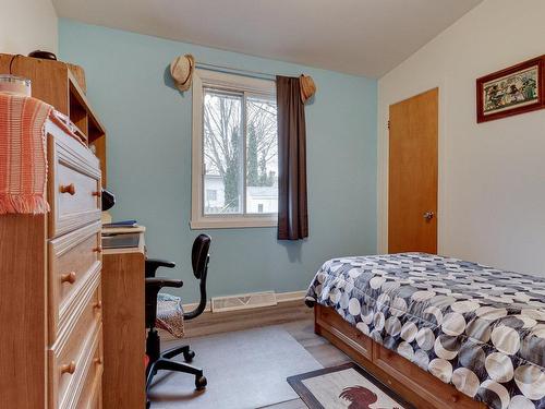 Chambre Ã Â coucher - 8430 Rue Adrien, Laval (Saint-François), QC - Indoor Photo Showing Bedroom