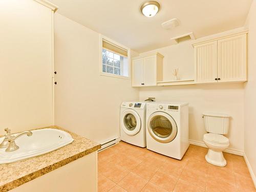 Salle de bains - 92 Rue De Sherbrooke, Coaticook, QC - Indoor Photo Showing Laundry Room