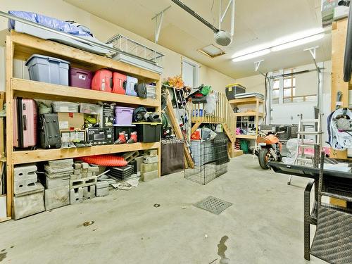 Garage - 92 Rue De Sherbrooke, Coaticook, QC - Indoor Photo Showing Garage