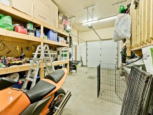 Garage - 92 Rue De Sherbrooke, Coaticook, QC - Indoor Photo Showing Garage