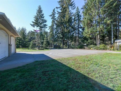 501 Arbutus Bay Rd, Fanny Bay, BC 