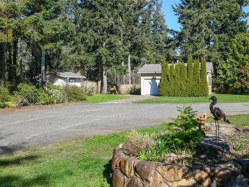 501 Arbutus Bay Rd, Fanny Bay, BC 