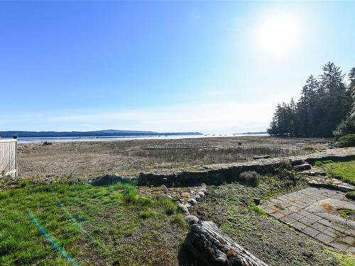 501 Arbutus Bay Rd, Fanny Bay, BC 