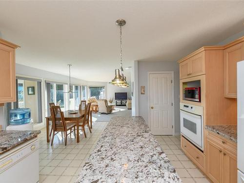 501 Arbutus Bay Rd, Fanny Bay, BC 