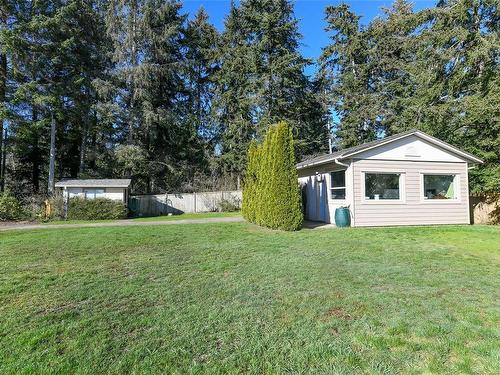 501 Arbutus Bay Rd, Fanny Bay, BC 