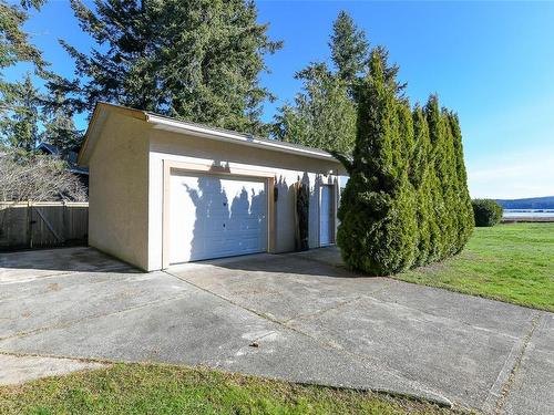 501 Arbutus Bay Rd, Fanny Bay, BC 