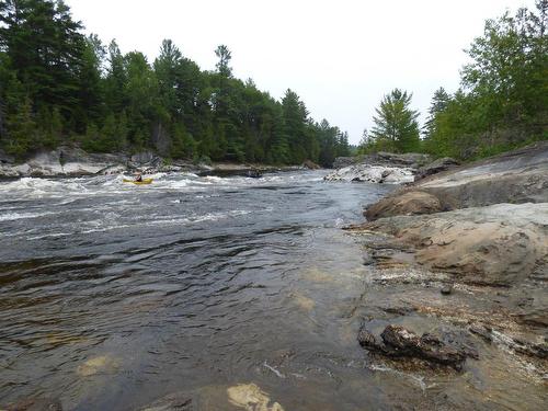 Vue sur l'eau - 211 Ch. De La Rivière-Gatineau, Sainte-Thérèse-De-La-Gatineau, QC 