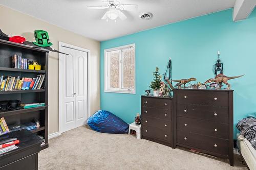 4504 Mcleery Road, Spallumcheen, BC - Indoor Photo Showing Bedroom