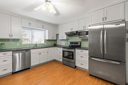 4504 Mcleery Road, Spallumcheen, BC - Indoor Photo Showing Kitchen With Stainless Steel Kitchen With Double Sink With Upgraded Kitchen