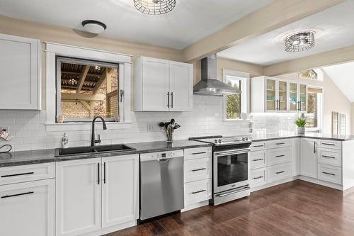 4504 Mcleery Road, Spallumcheen, BC - Indoor Photo Showing Kitchen With Stainless Steel Kitchen With Double Sink With Upgraded Kitchen