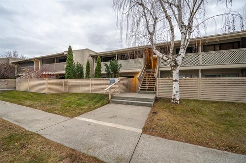 56-310 Yorkton Avenue, Penticton, BC - Outdoor