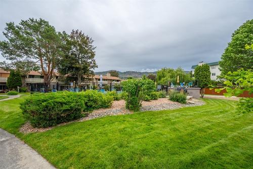 56-310 Yorkton Avenue, Penticton, BC - Outdoor