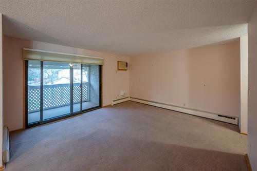 56-310 Yorkton Avenue, Penticton, BC - Indoor Photo Showing Other Room