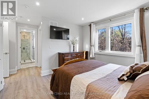 2993 Innisfil Beach Road, Innisfil, ON - Indoor Photo Showing Bedroom