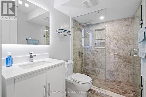 2993 Innisfil Beach Road, Innisfil, ON - Indoor Photo Showing Bathroom