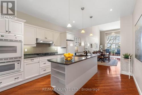 12 - 50 Gracefield Lane, Belleville, ON - Indoor Photo Showing Kitchen With Upgraded Kitchen