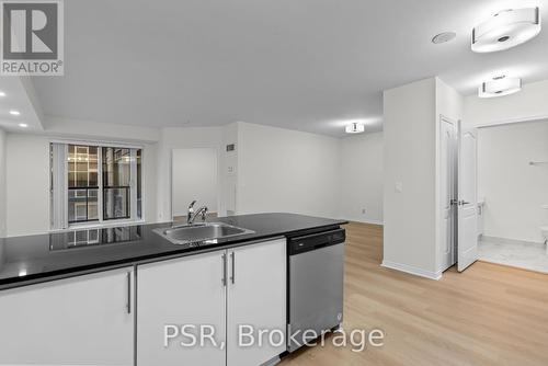 1322 - 50 John Street, Toronto, ON - Indoor Photo Showing Kitchen