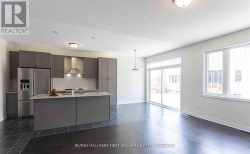 2454 Fashion Lane, Pickering, ON - Indoor Photo Showing Kitchen