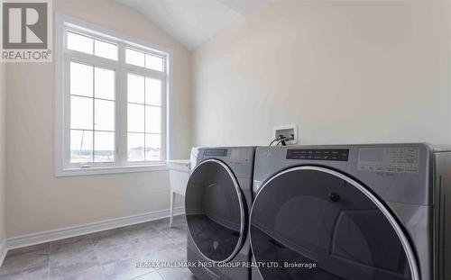 2454 Fashion Lane, Pickering, ON - Indoor Photo Showing Laundry Room