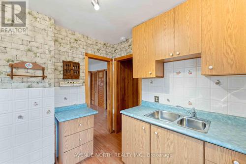 177 Compton Avenue, Ottawa, ON - Indoor Photo Showing Kitchen With Double Sink