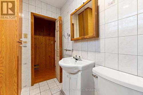 177 Compton Avenue, Ottawa, ON - Indoor Photo Showing Bathroom