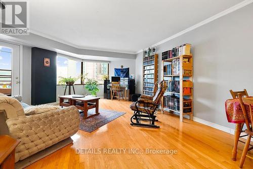 204 - 151 Bay Street N, Ottawa, ON - Indoor Photo Showing Living Room