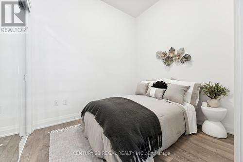 404 - 4800 Highway 7, Vaughan, ON - Indoor Photo Showing Bedroom