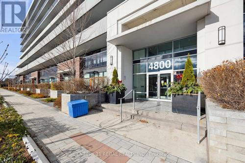 404 - 4800 Highway 7, Vaughan, ON - Outdoor