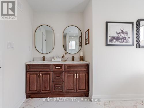 16 Camomile Street, Vaughan, ON - Indoor Photo Showing Bathroom