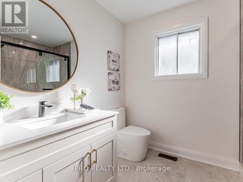 16 Camomile Street, Vaughan, ON - Indoor Photo Showing Bathroom