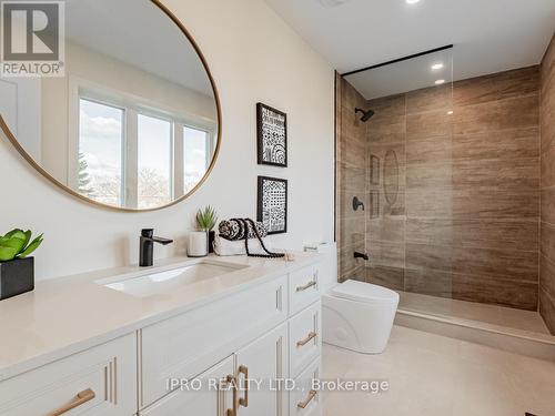 16 Camomile Street, Vaughan, ON - Indoor Photo Showing Bathroom