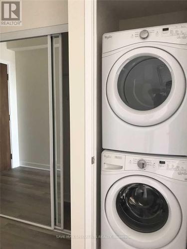 704 - 3975 Grand Park Drive, Mississauga, ON - Indoor Photo Showing Laundry Room