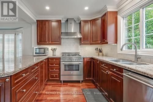 2428 Lakeshore Road, Burlington, ON - Indoor Photo Showing Kitchen With Double Sink With Upgraded Kitchen