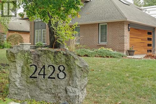 2428 Lakeshore Road, Burlington, ON - Outdoor