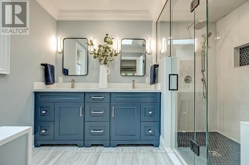 2428 Lakeshore Road, Burlington, ON - Indoor Photo Showing Bathroom