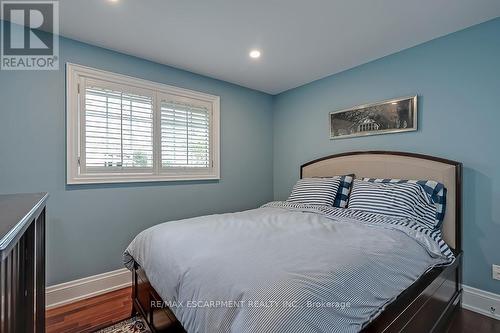 2428 Lakeshore Road, Burlington, ON - Indoor Photo Showing Bedroom