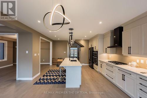 11 Herrick Drive, Brampton, ON - Indoor Photo Showing Kitchen With Upgraded Kitchen