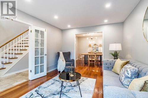 2446 Overton Drive, Burlington, ON - Indoor Photo Showing Living Room