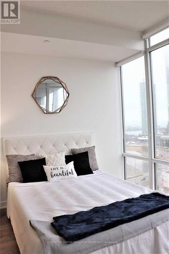 1807 - 88 Park Lawn Road, Toronto, ON - Indoor Photo Showing Bedroom