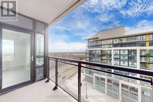 818 - 395 Dundas Street W, Oakville, ON - Outdoor With Balcony With View With Exterior