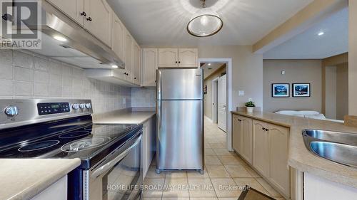 31 Corkwood Drive, Vaughan, ON - Indoor Photo Showing Kitchen With Double Sink