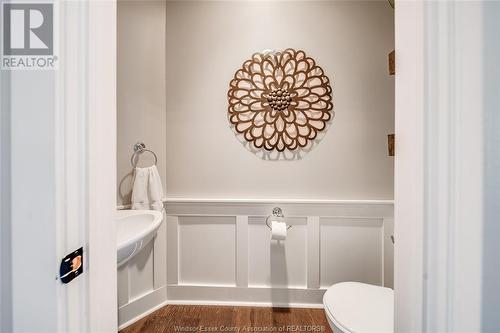 1255 Lakeview, Windsor, ON - Indoor Photo Showing Bathroom